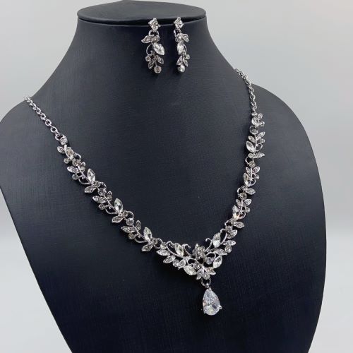 【予約商品】イヤリングセット&ピアスセットE80138